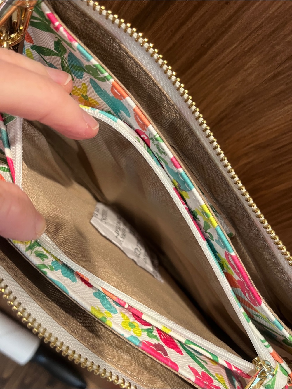 Nanette Lepore Summer Floral Whimsy Crossbody Wristlet NWT - Picture 10 of 12